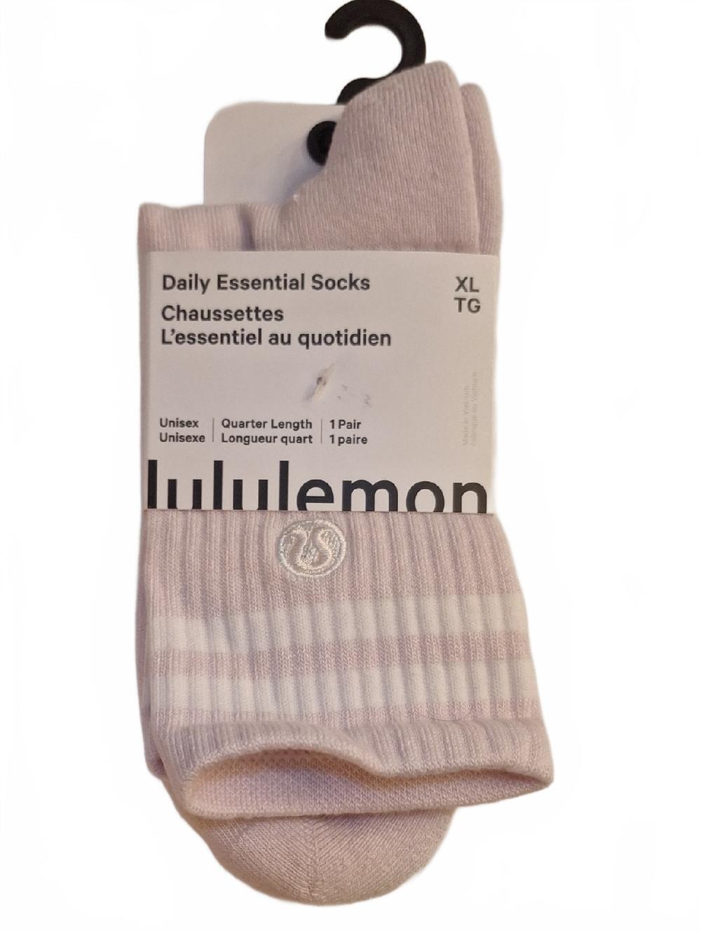 NWT lululemon athletica Daily Essential Socks